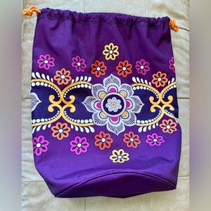 VERA BRADLEY Large Purple Floral Duffle Laundry Bag